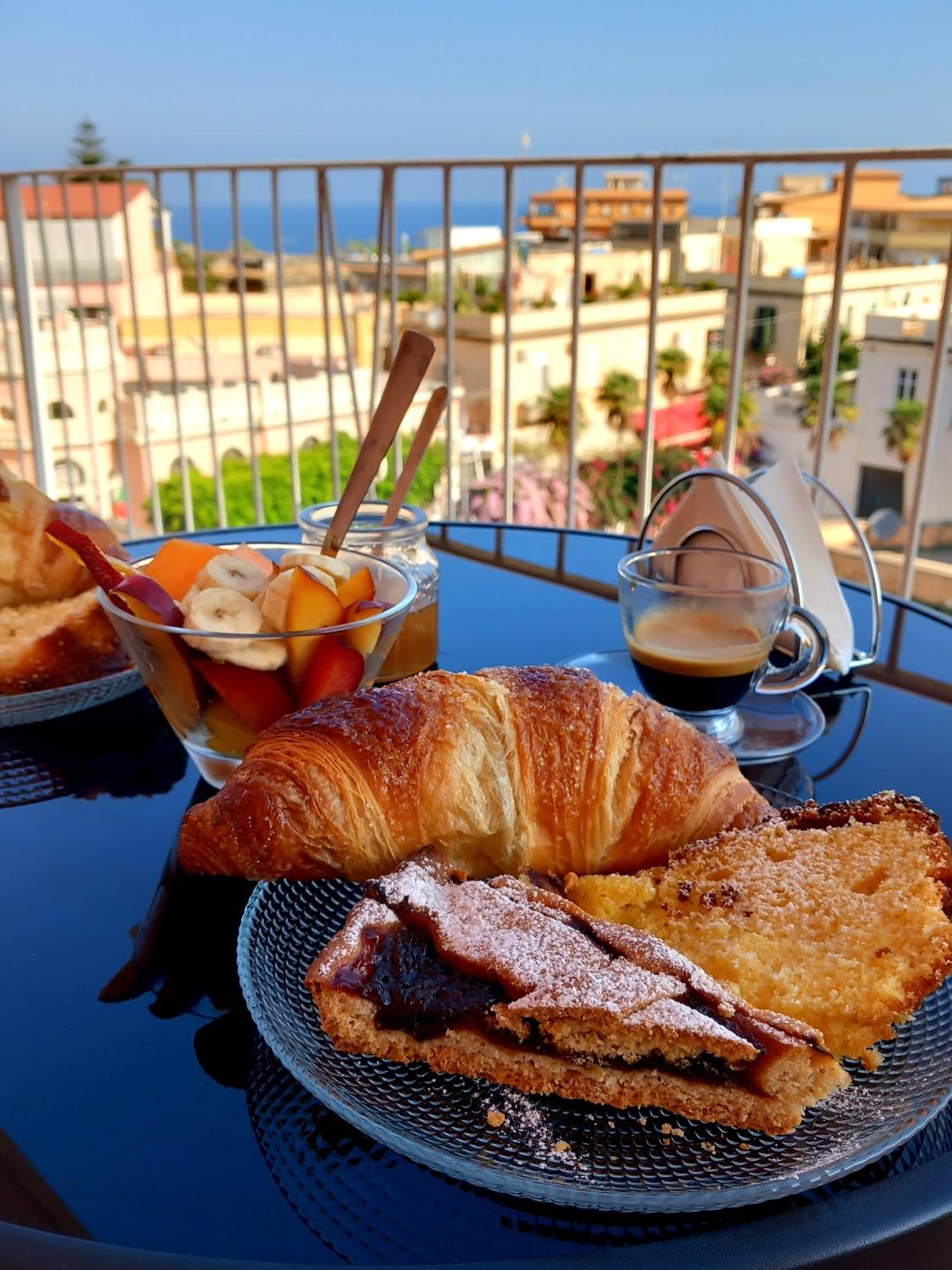 B&B Donna Ca' Tropea Buitenkant foto